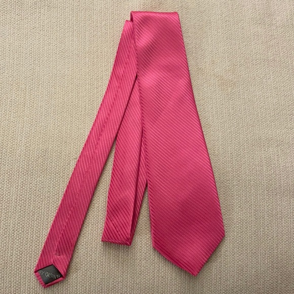 Giorgio Armani Other - Giorgio Armani Pink Silk Tie